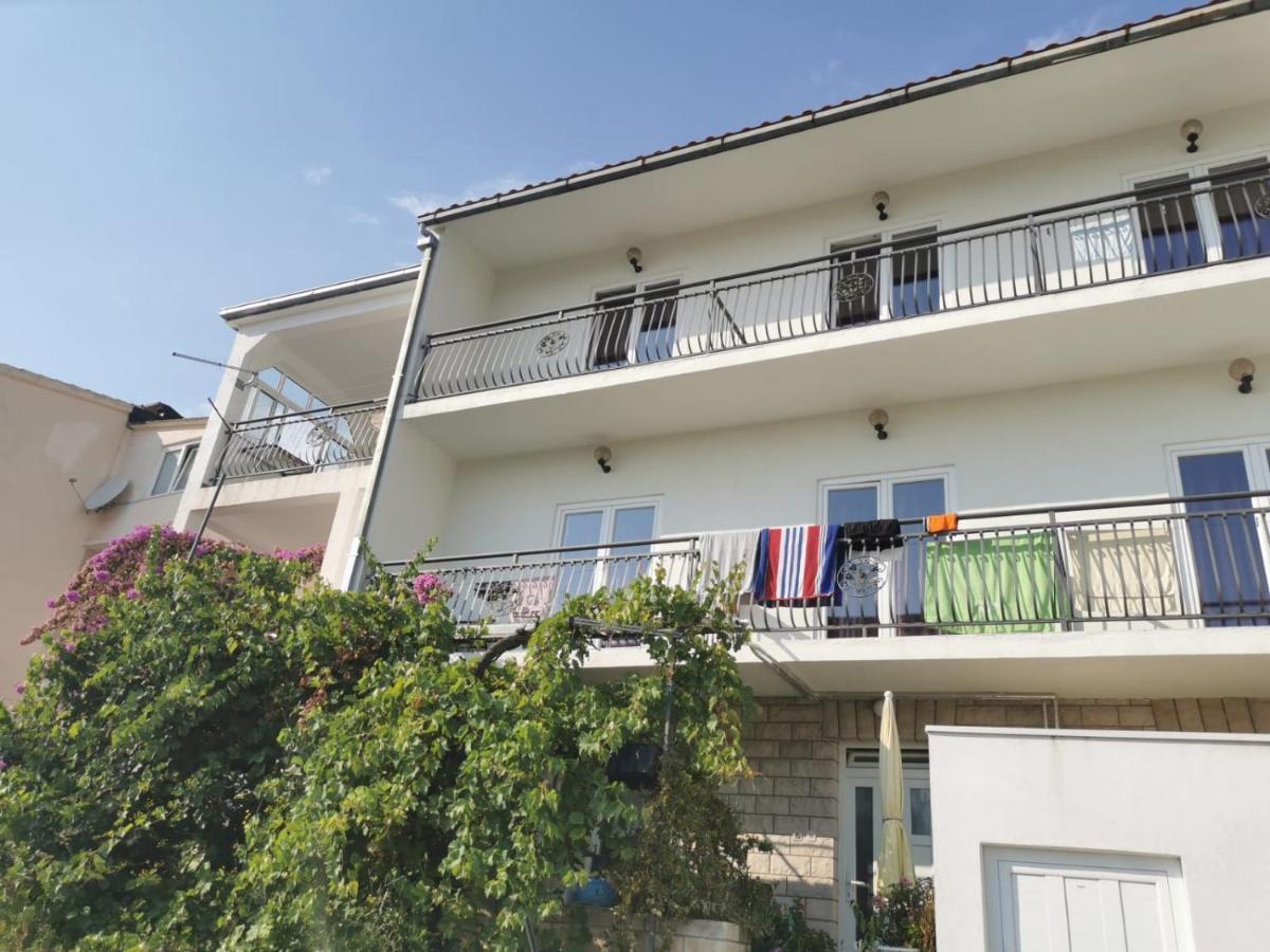 M&M'S- Lovely Apartments Baska Voda Exterior photo