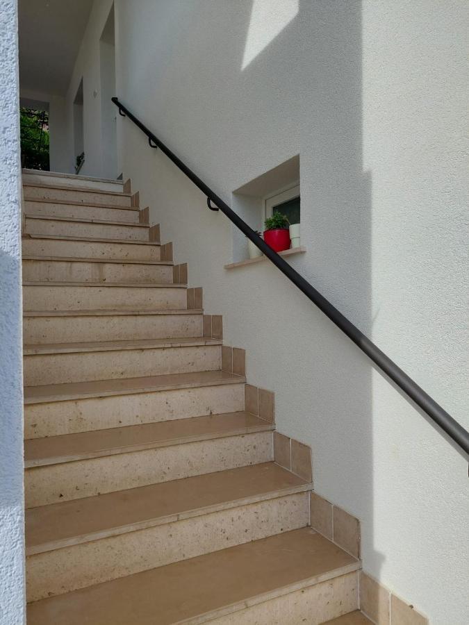 M&M'S- Lovely Apartments Baska Voda Exterior photo
